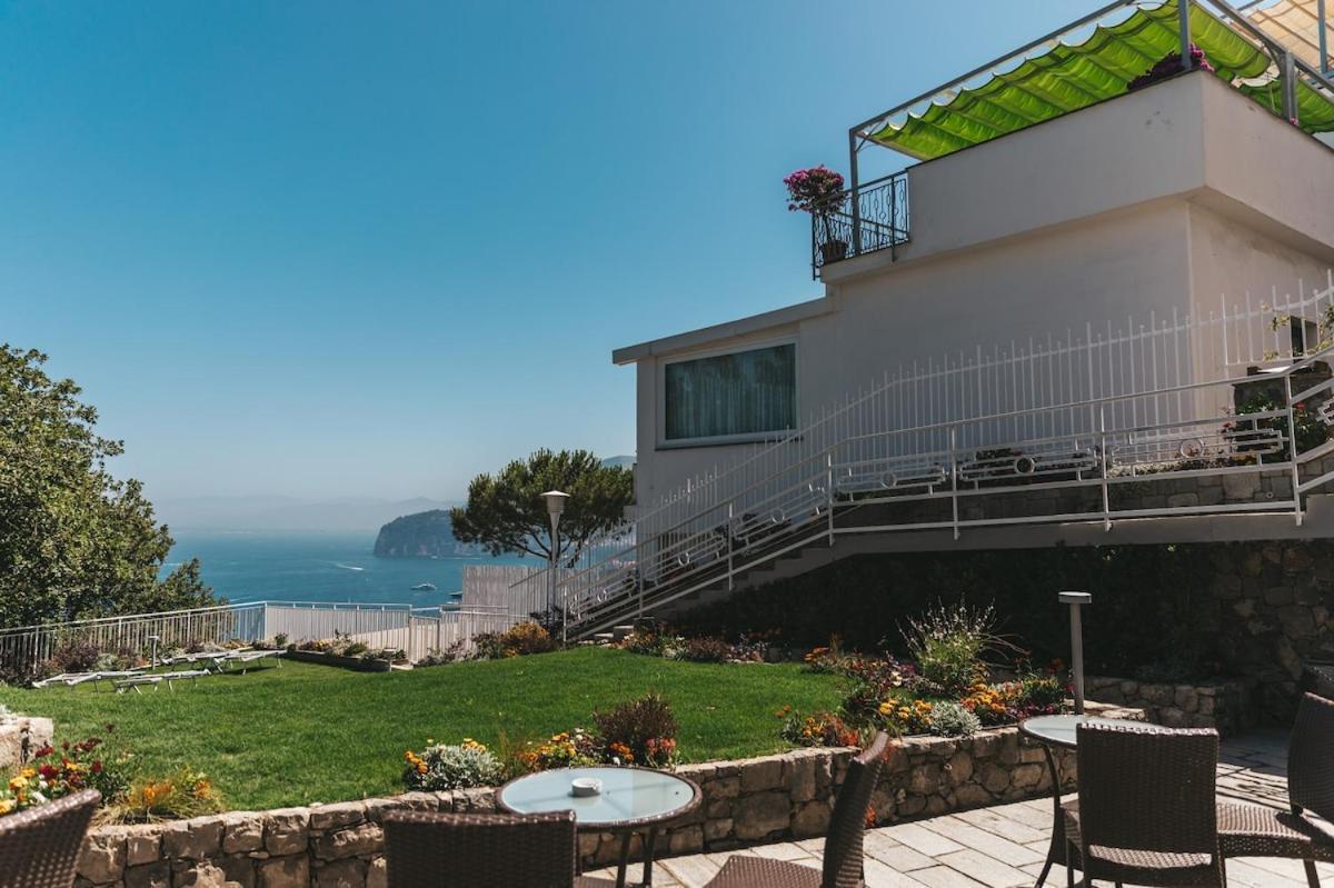 Unique View With Private Pool Near