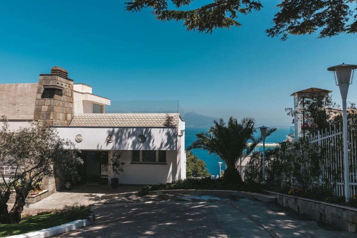 Villa Unique View With Private Pool Near