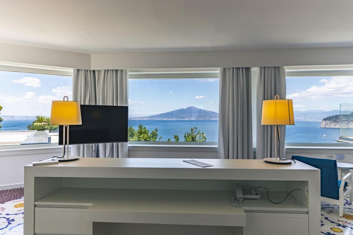 Unique View With Private Pool Near *