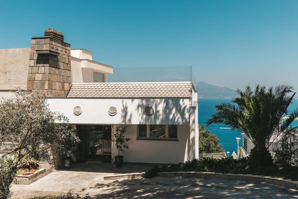 Unique View With Private Pool Near *